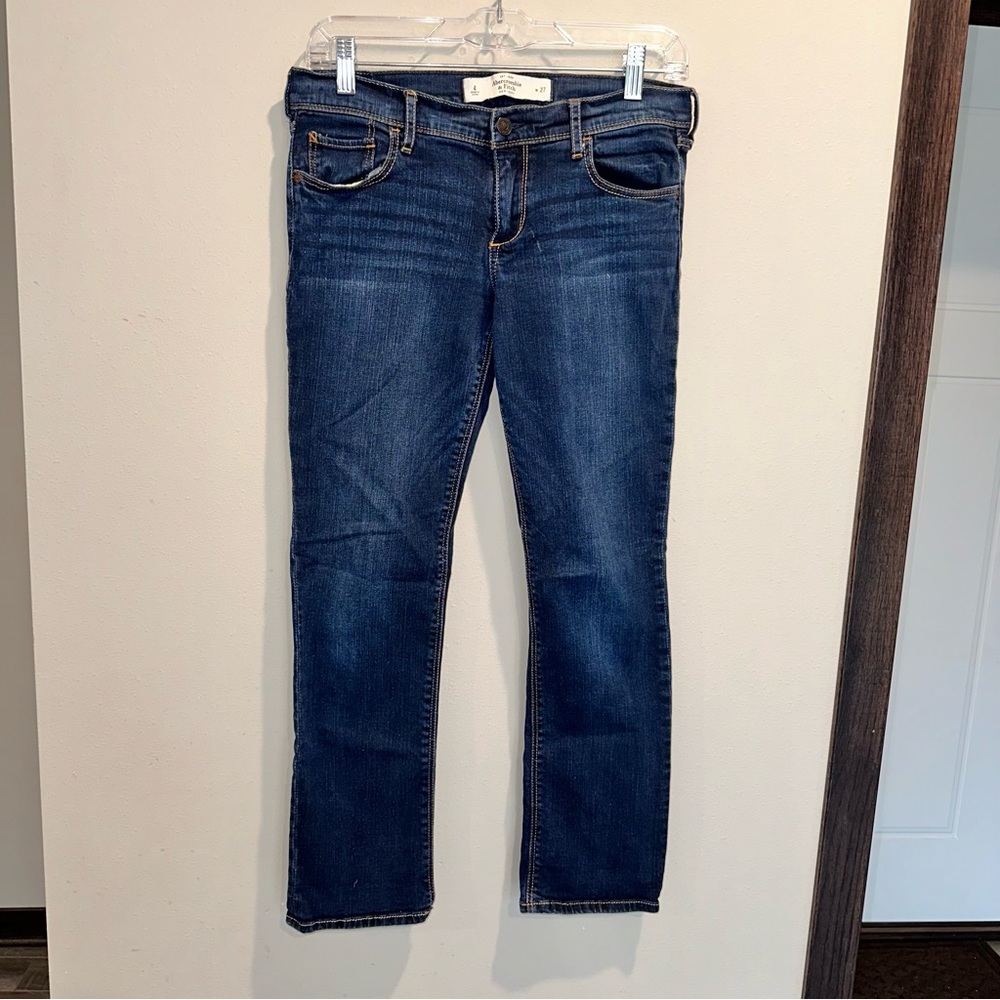 Abercrombie & Fitch Dark Wash Straight Leg Jean Size 4/27 Pockets Stretch Junior